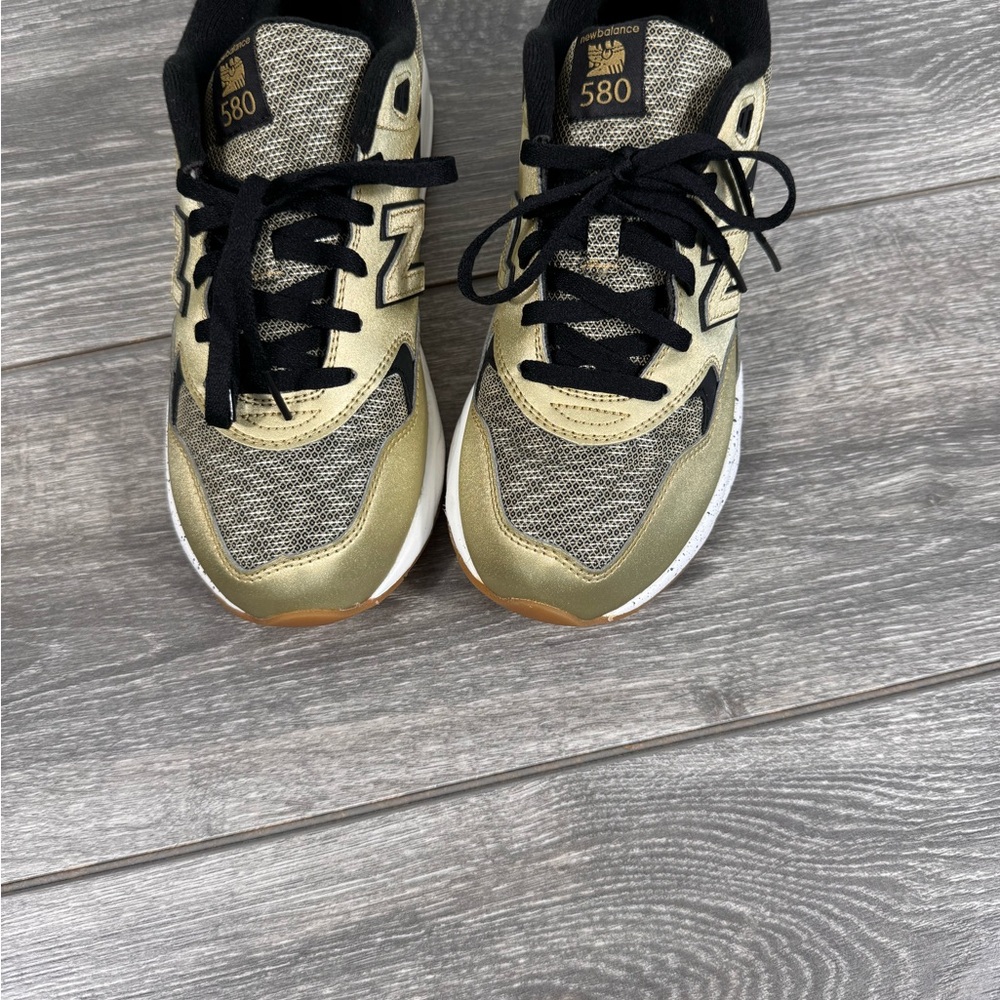 New Balance - Picture 2 of 7
